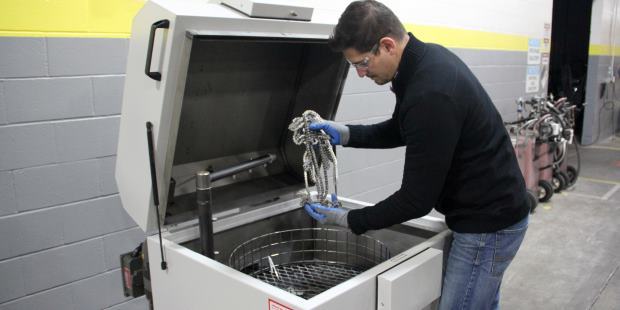 Clean parts quickly and easily with the CUDA top load parts washer