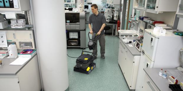 Hospital room with Karcher scrubber