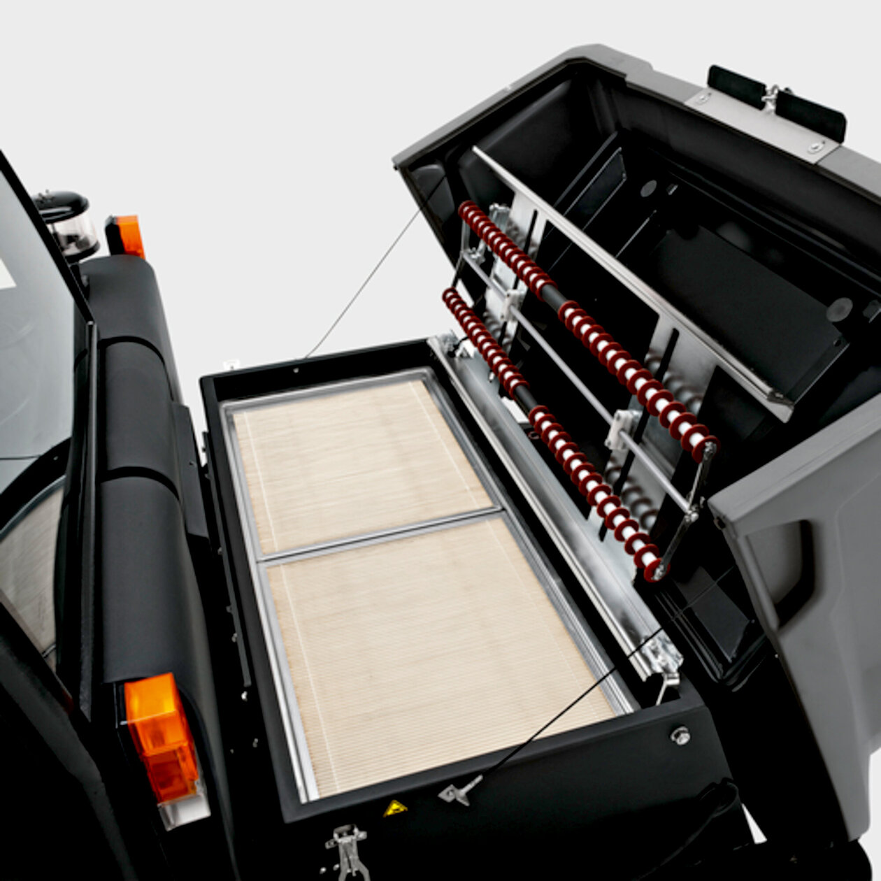 Vacuum sweeper KM 150/500 R D: Efficient filter system