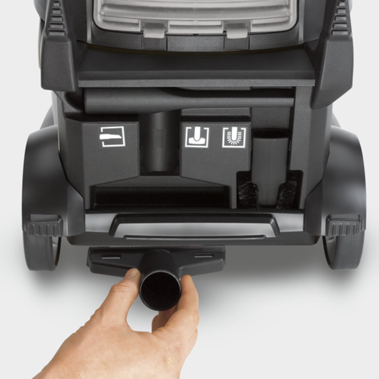 Dry vacuum cleaner T 15/1 CUL: Integrated accessory storage