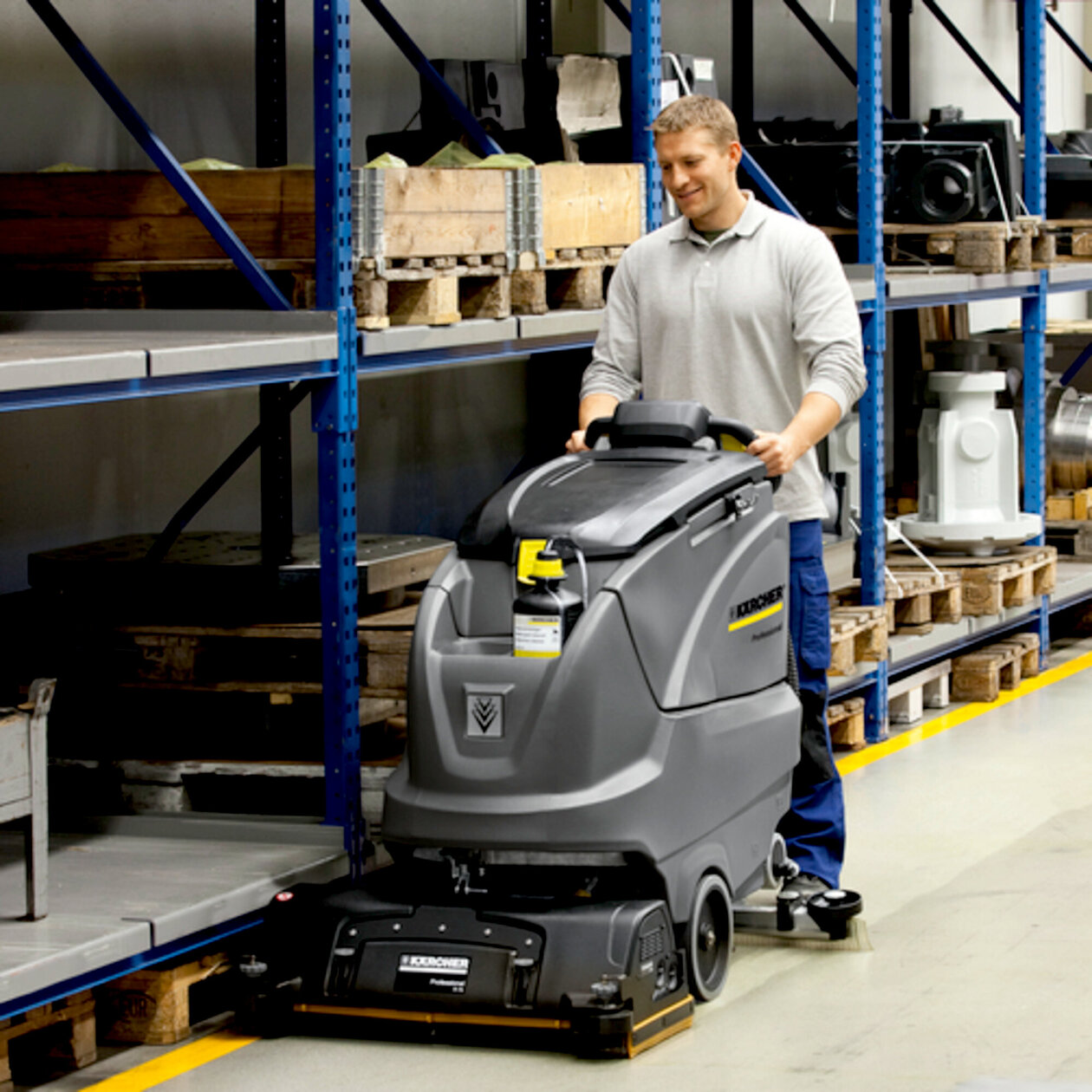 Scrubber Dryer B 80 W: The brush head and squeegee are automatically adjusted