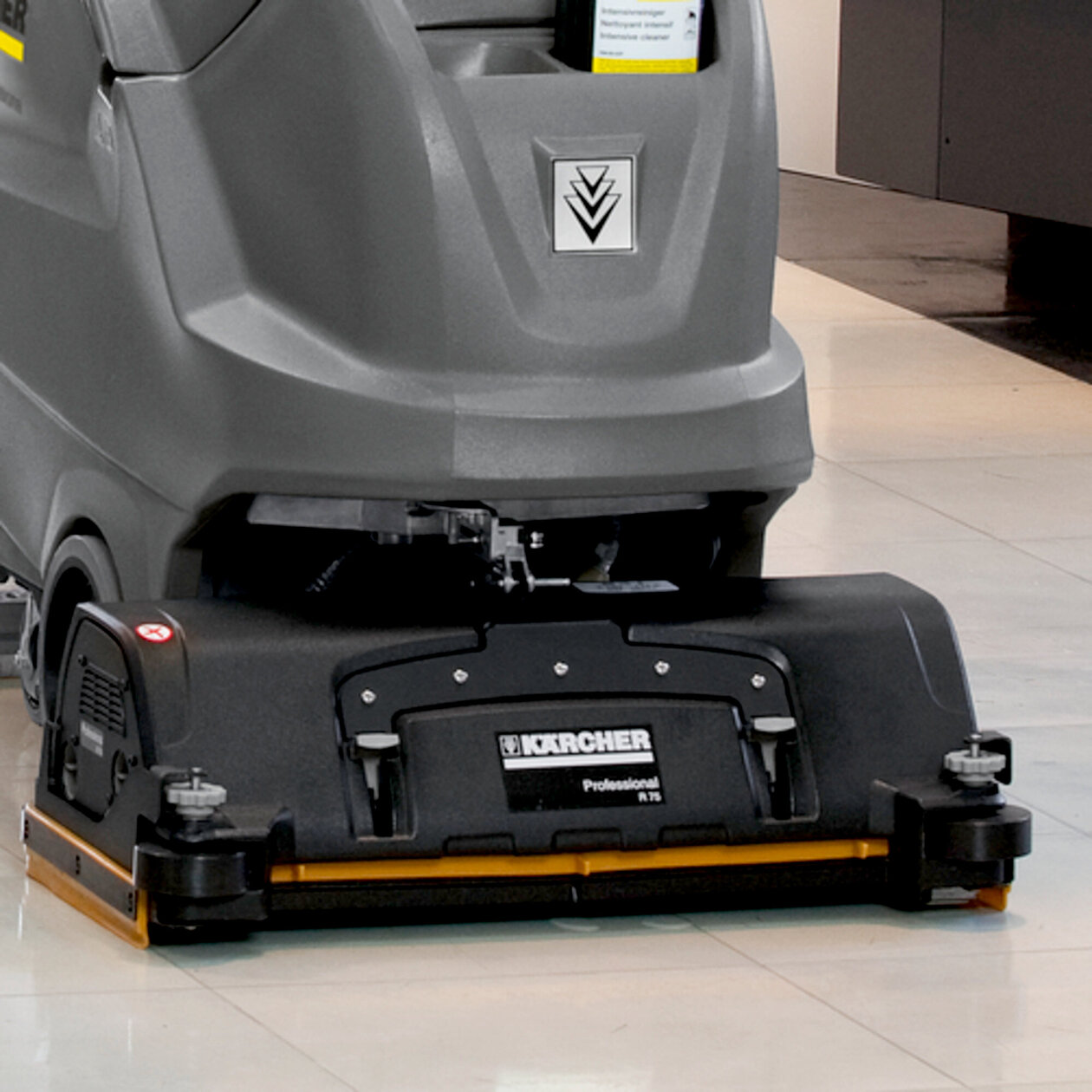 Scrubber Dryer B 80 W: Brush head with rollers