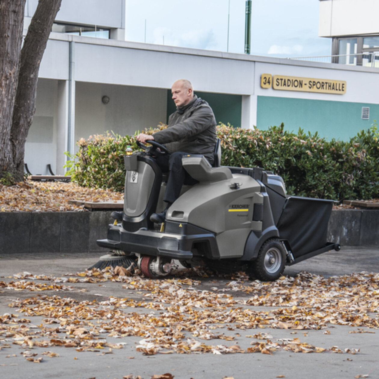 Seprő- és seprő-szívógép KM 105/100 R Bp+KSSB: Teach rendszer