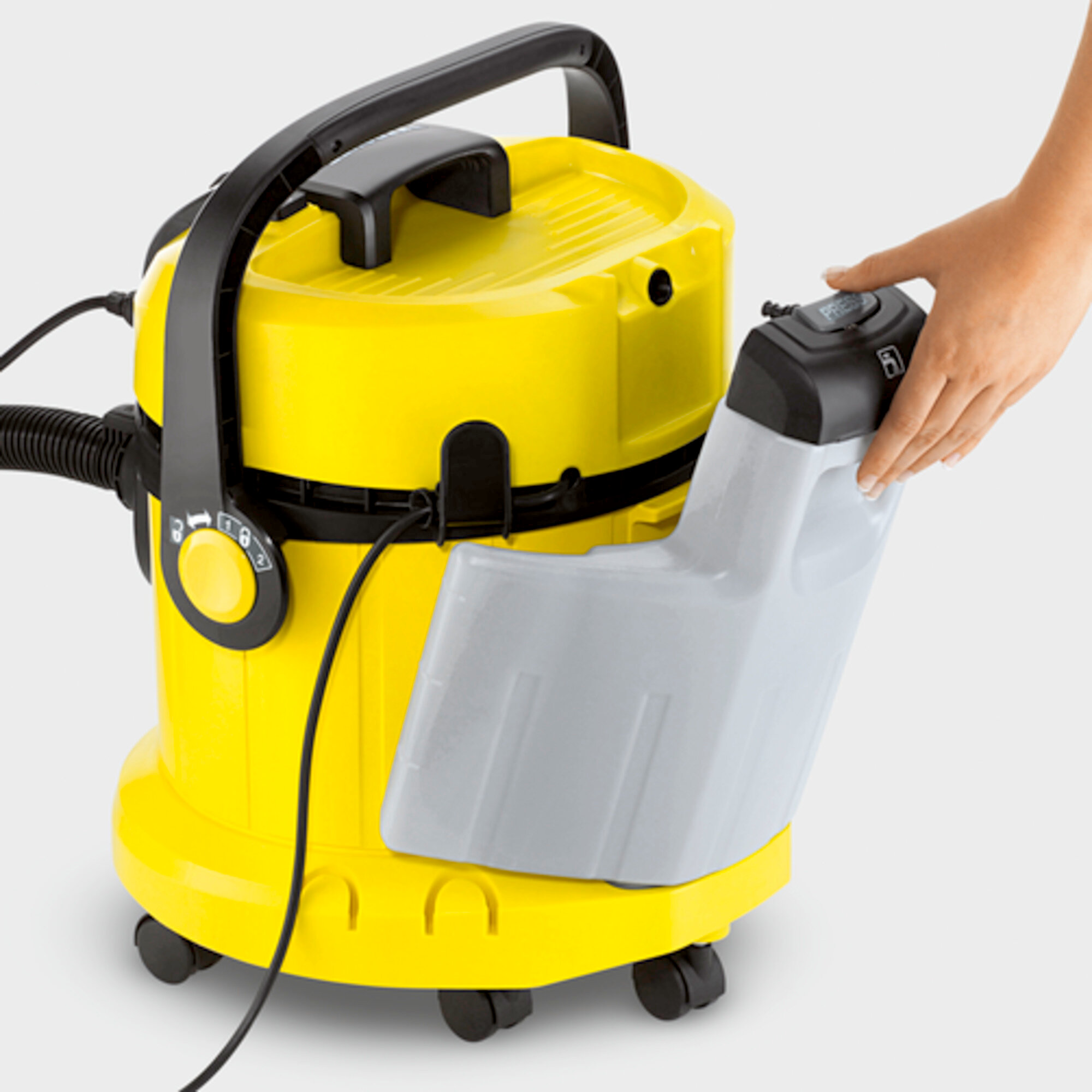 Spray extraction cleaner SE 4001: Removable fresh water tank