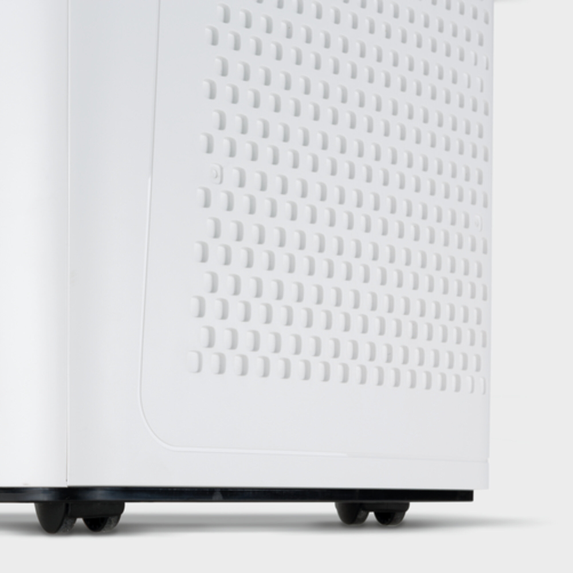 Air Purifier 	 AF 100: Compact design with high mobility