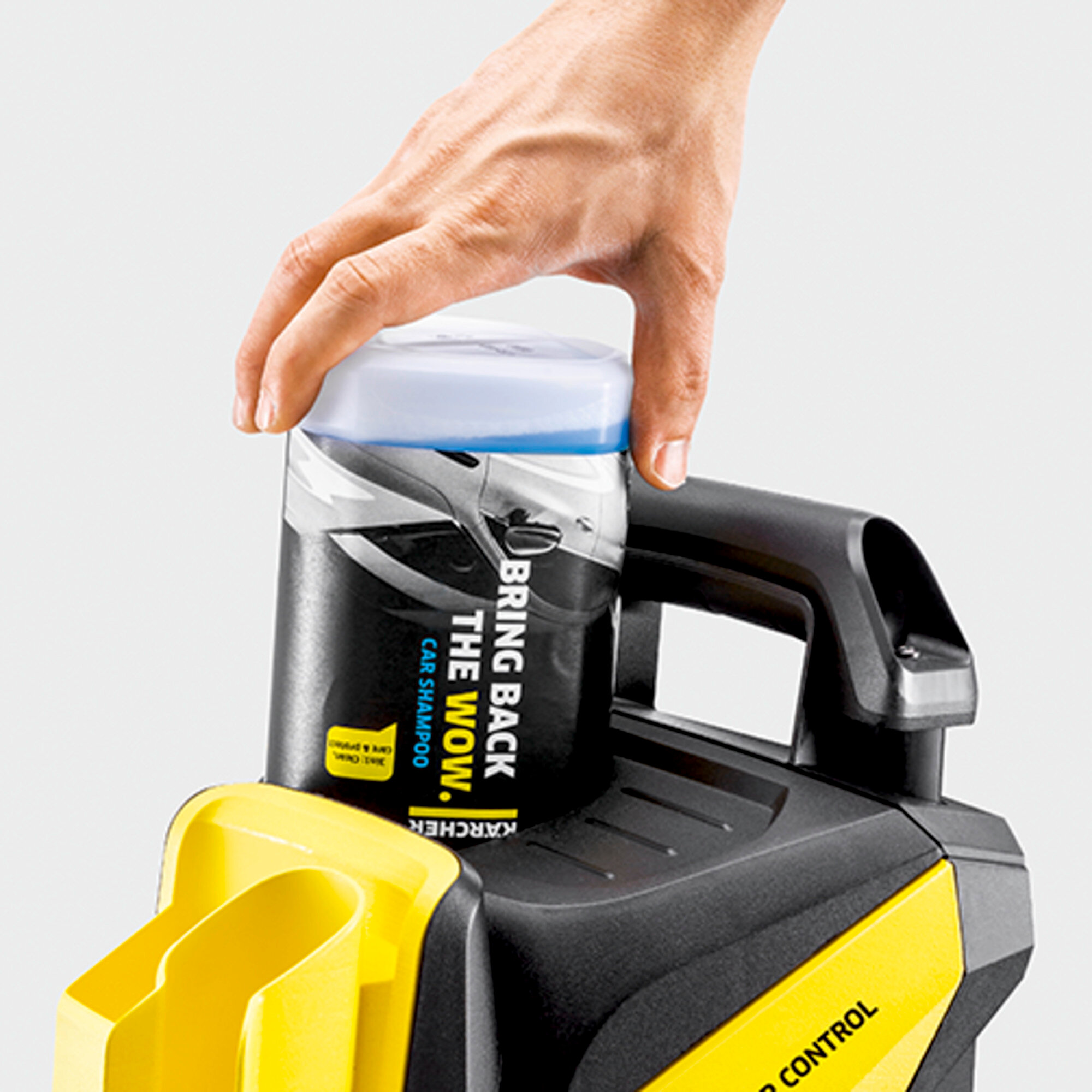 Pressure washer K 4 Power Control: Plug 'n' Clean – the Kärcher detergent system