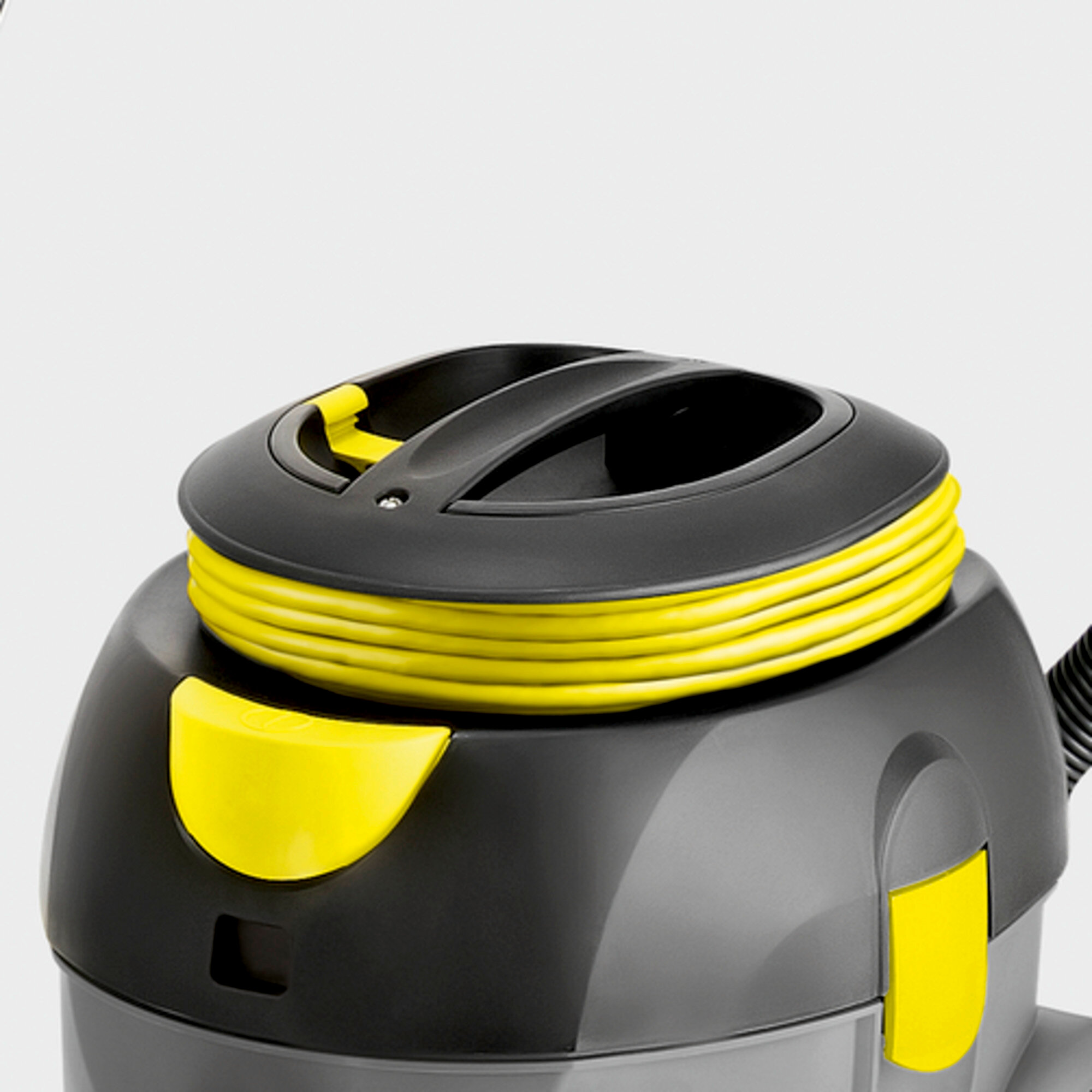 Dry vacuum cleaner T 12/1: On-board cord storage