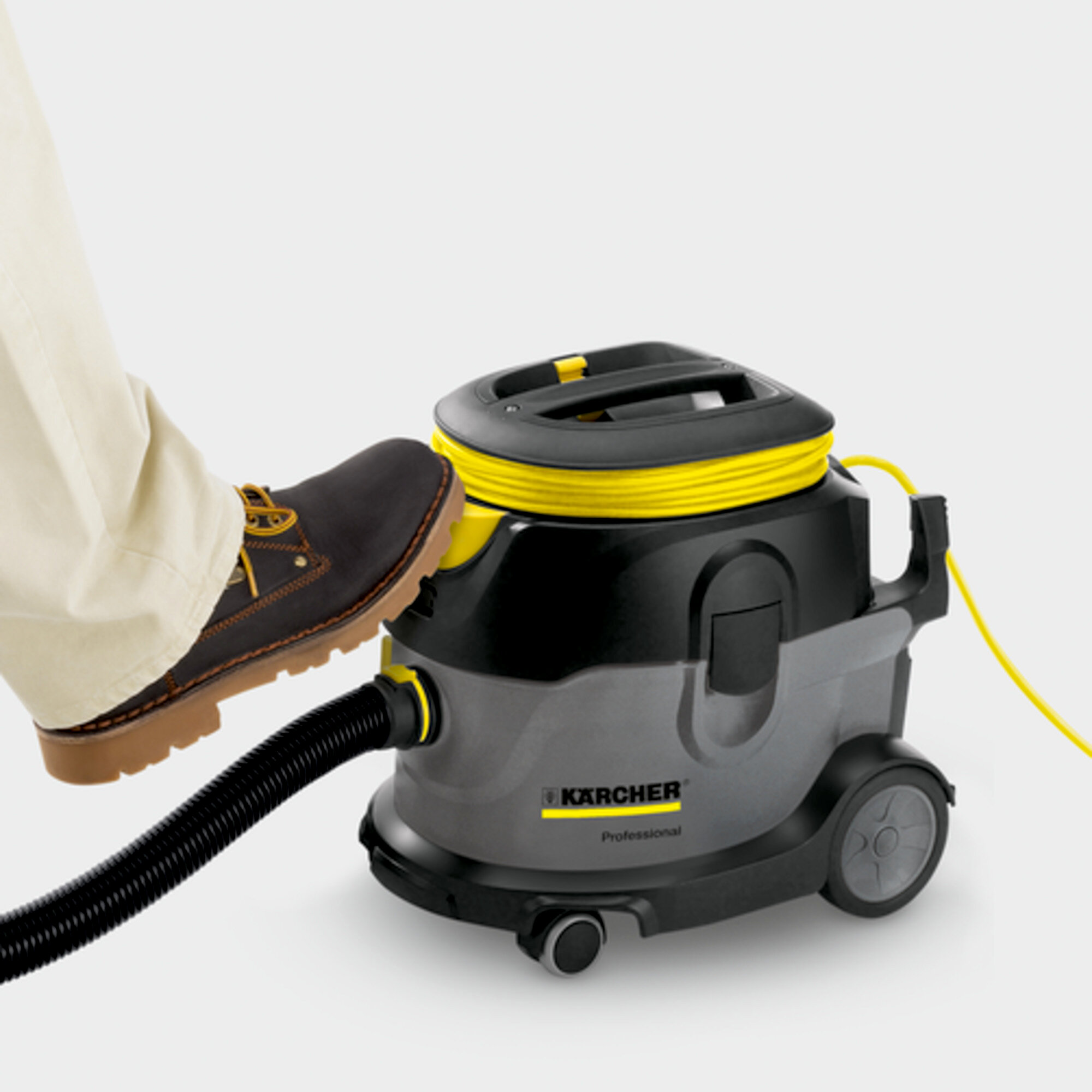 Dry vacuum cleaner T 15/1: Operation using foot switch