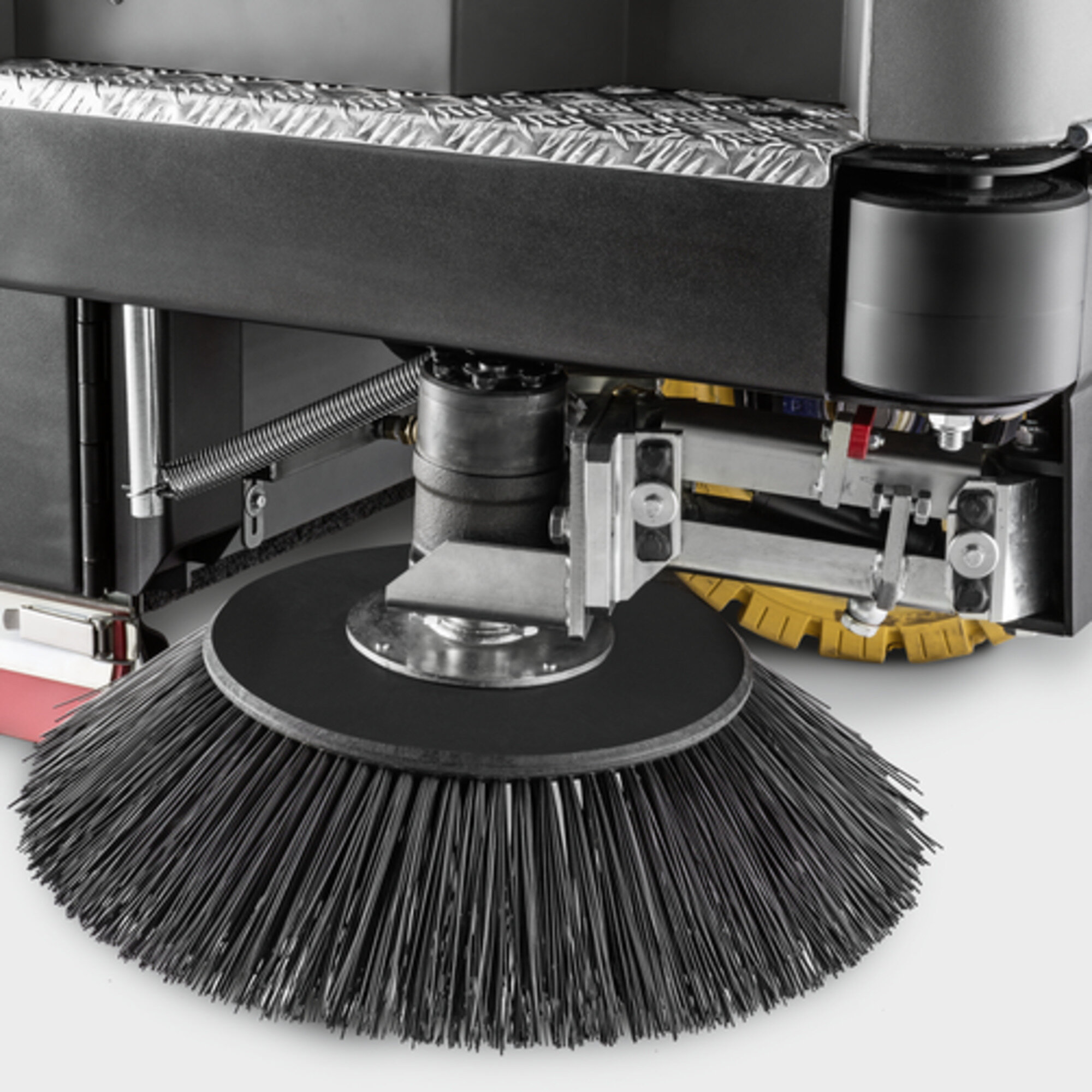 Scrubber drier B 300 R I LPG: Rotatable side brush/side scrubbing deck brushes on both sides of the machine