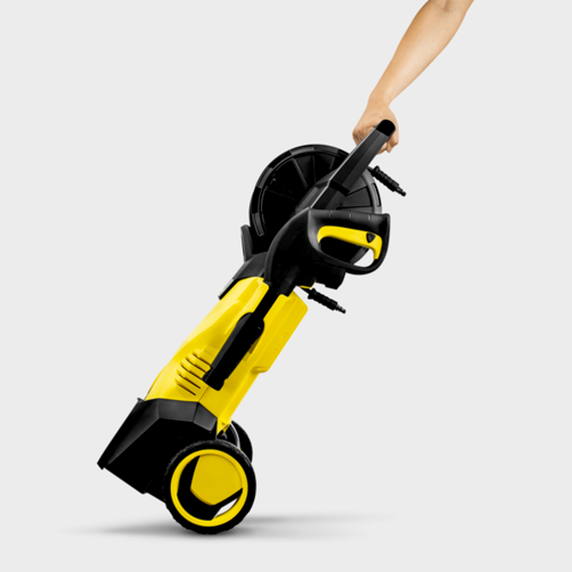 Pressure washer K 3 HR Plus: Smooth-running wheels and long handle