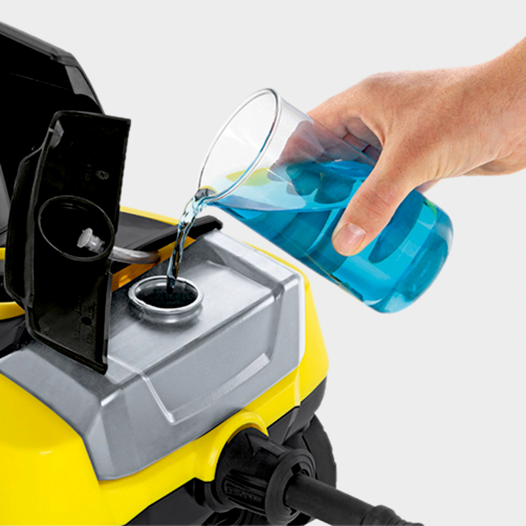 Pressure washer K 3 Follow Me: Clean tank solution