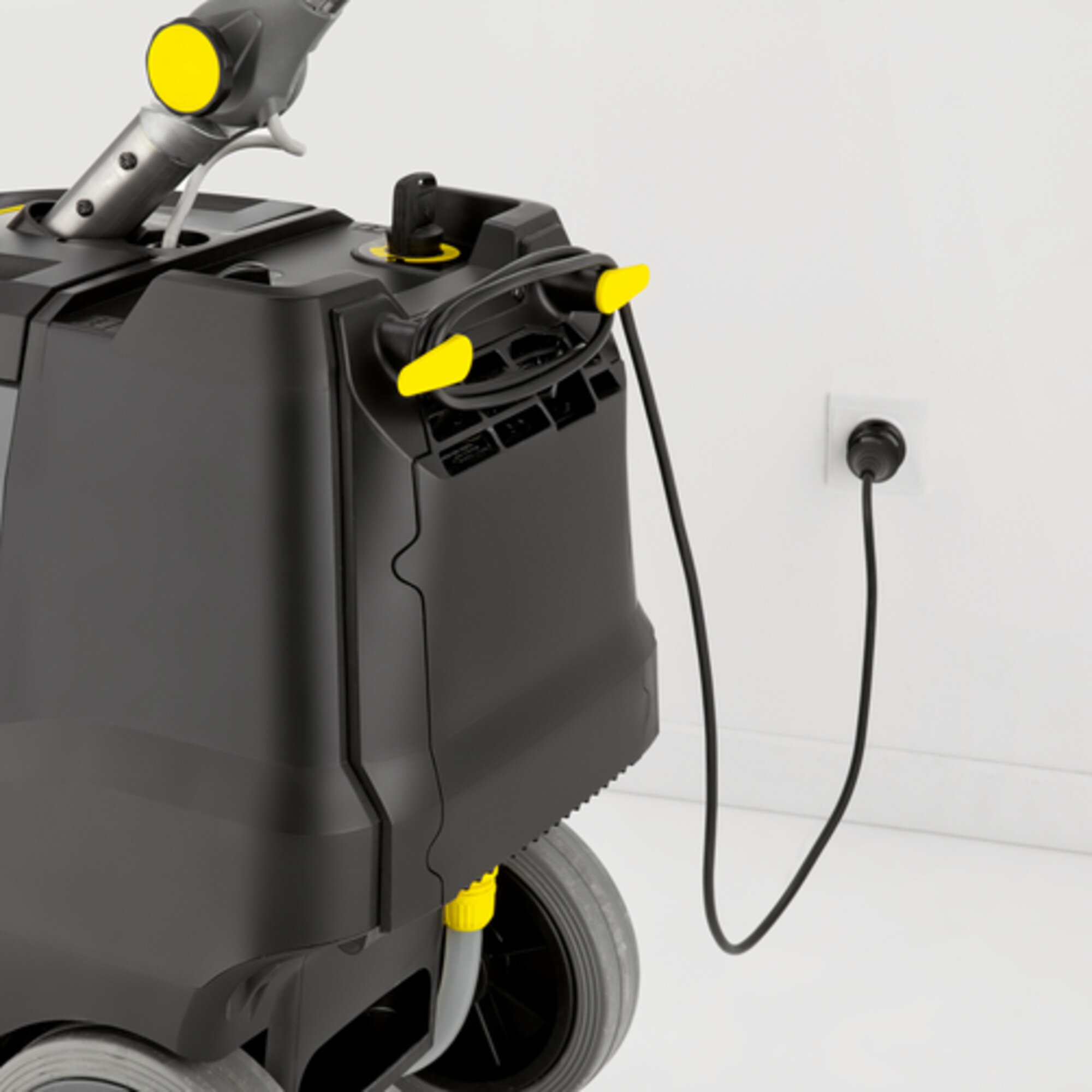 Scrubber Dryer BD 38/12 C Bp Pack: Includes high-performance on-board charger
