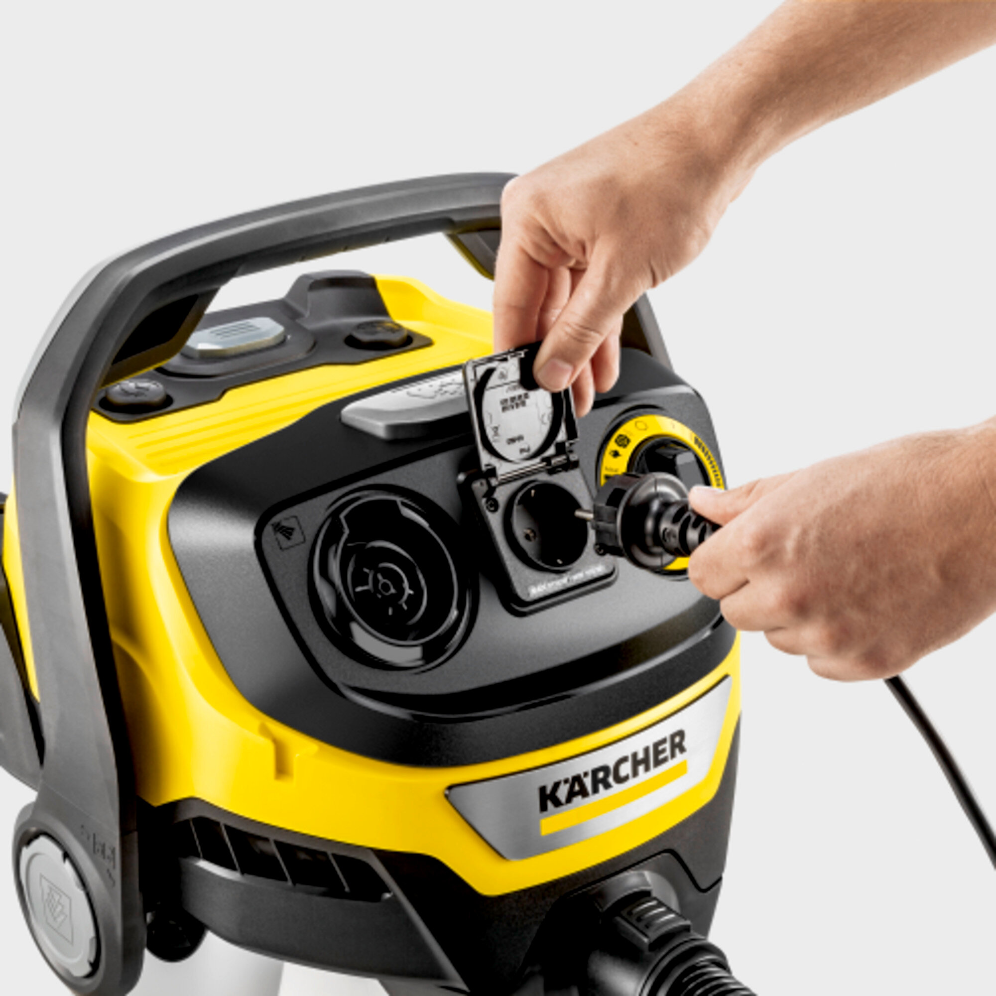 Aspirateur eau et poussières WD 5 Control P S 25/5/22: Prise de courant supplémentaire pour l'utilisation d'outils électriques filaires