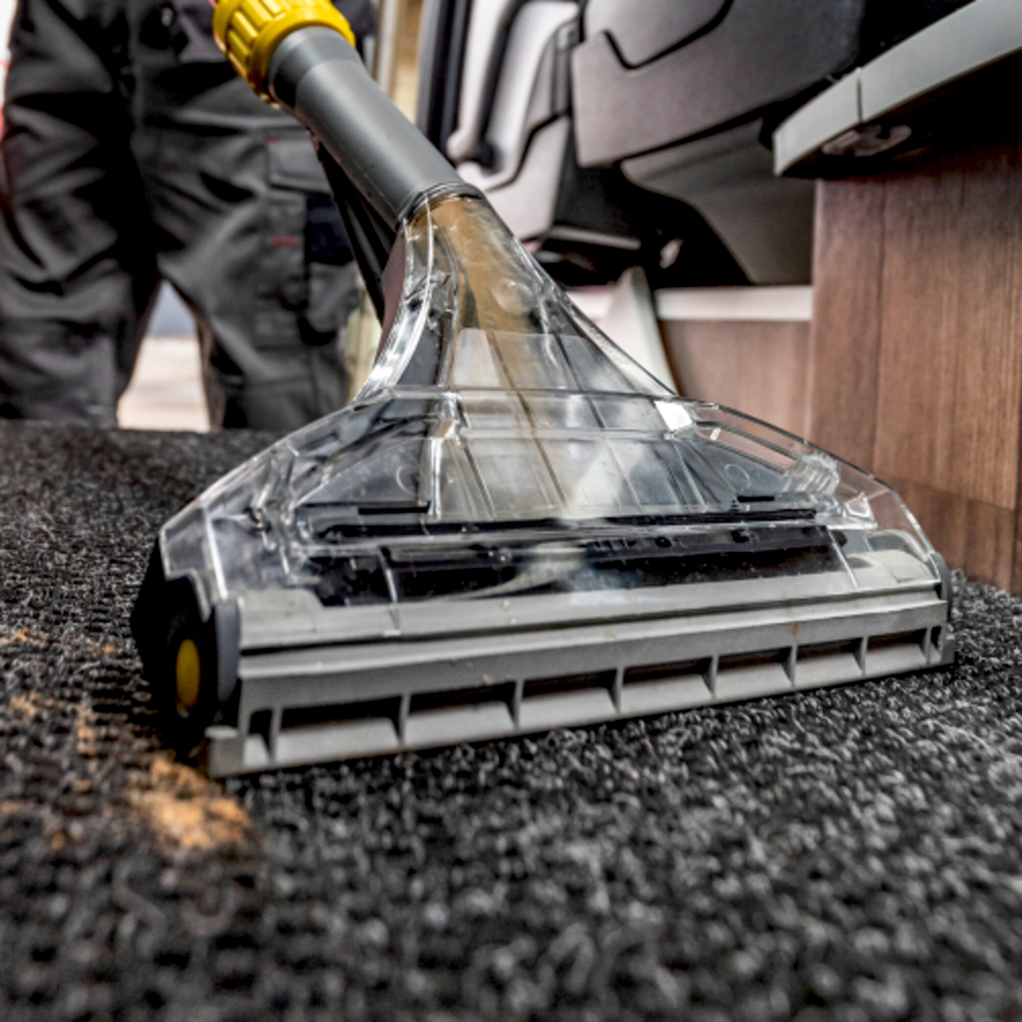 Spray-extraction cleaner ProPuzzi 800: Excellent cleaning performance