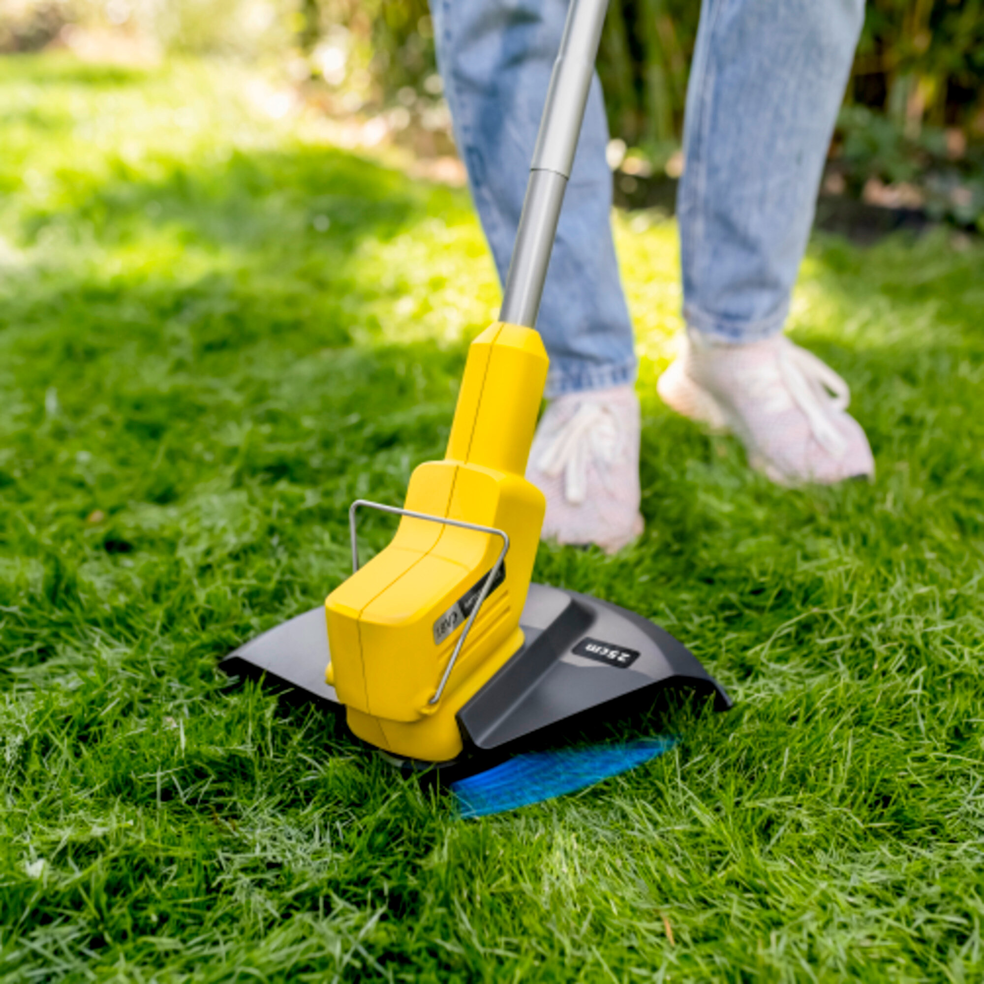 Akumuliatorinė žoliapjovė LTR 2-18 Battery Set: Efektyvi pjovimo sistema