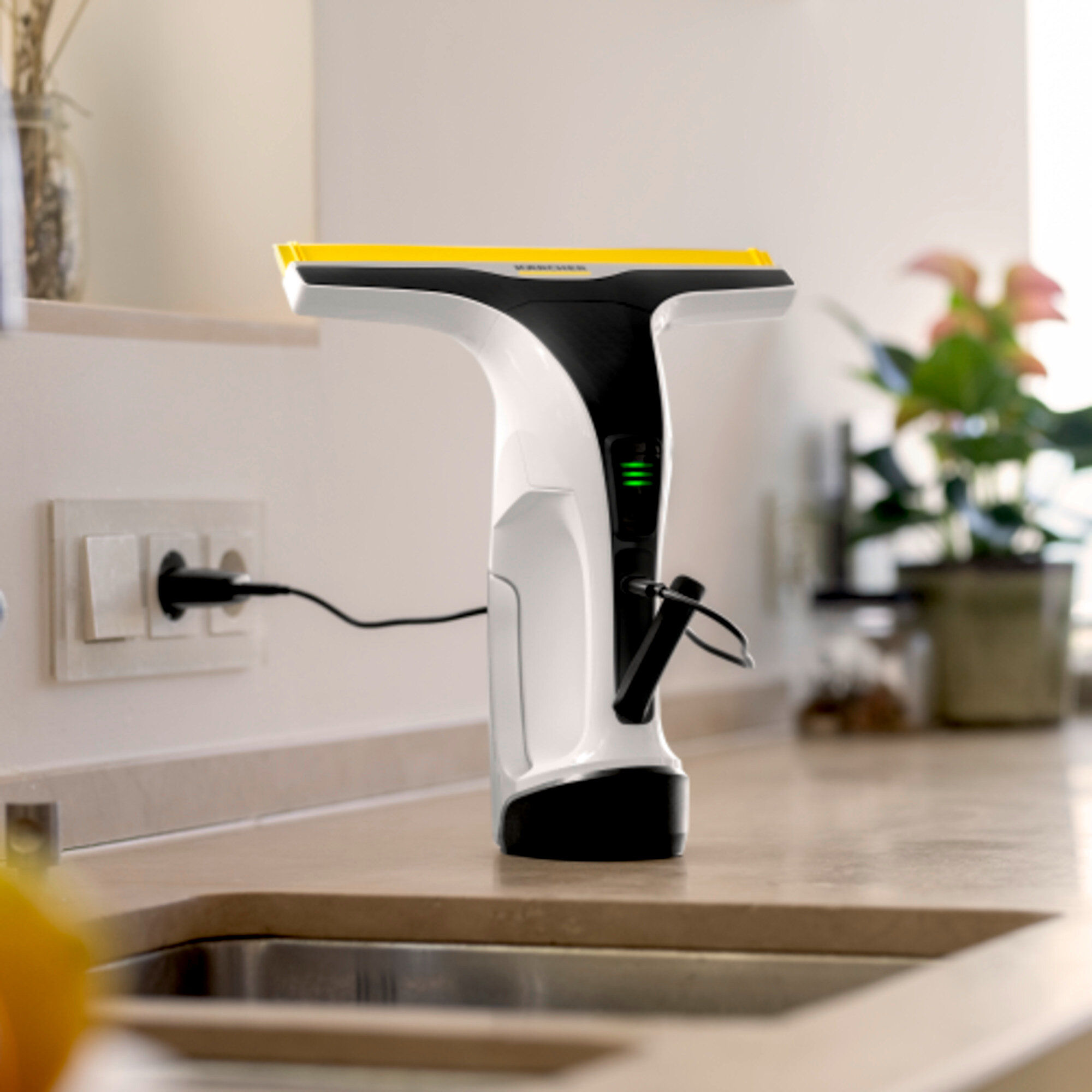 Window Vac WV 5 Ultra Max: USB-C charging for added convenience