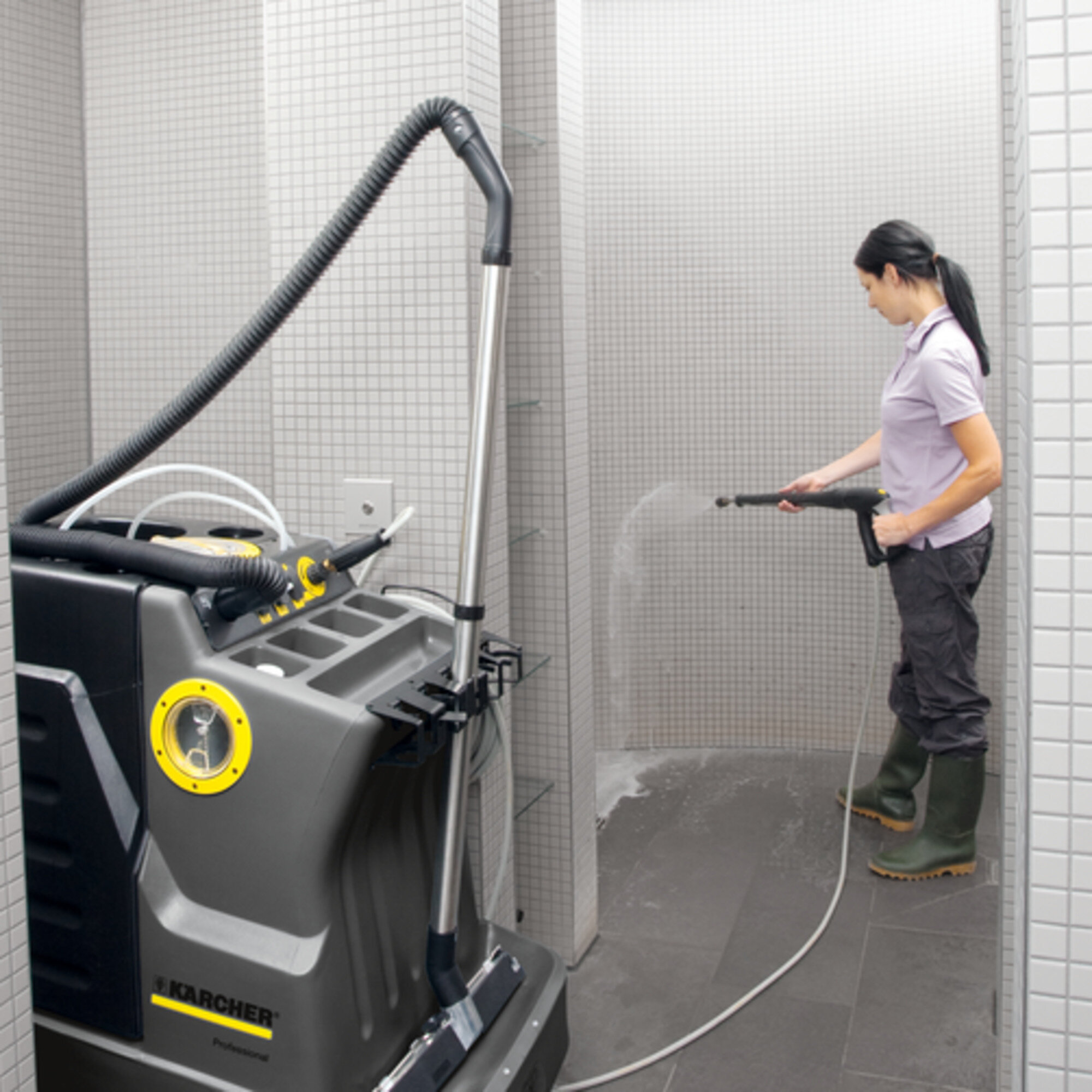 High pressure washer AP 100/50 M: Cleaning with high pressure
