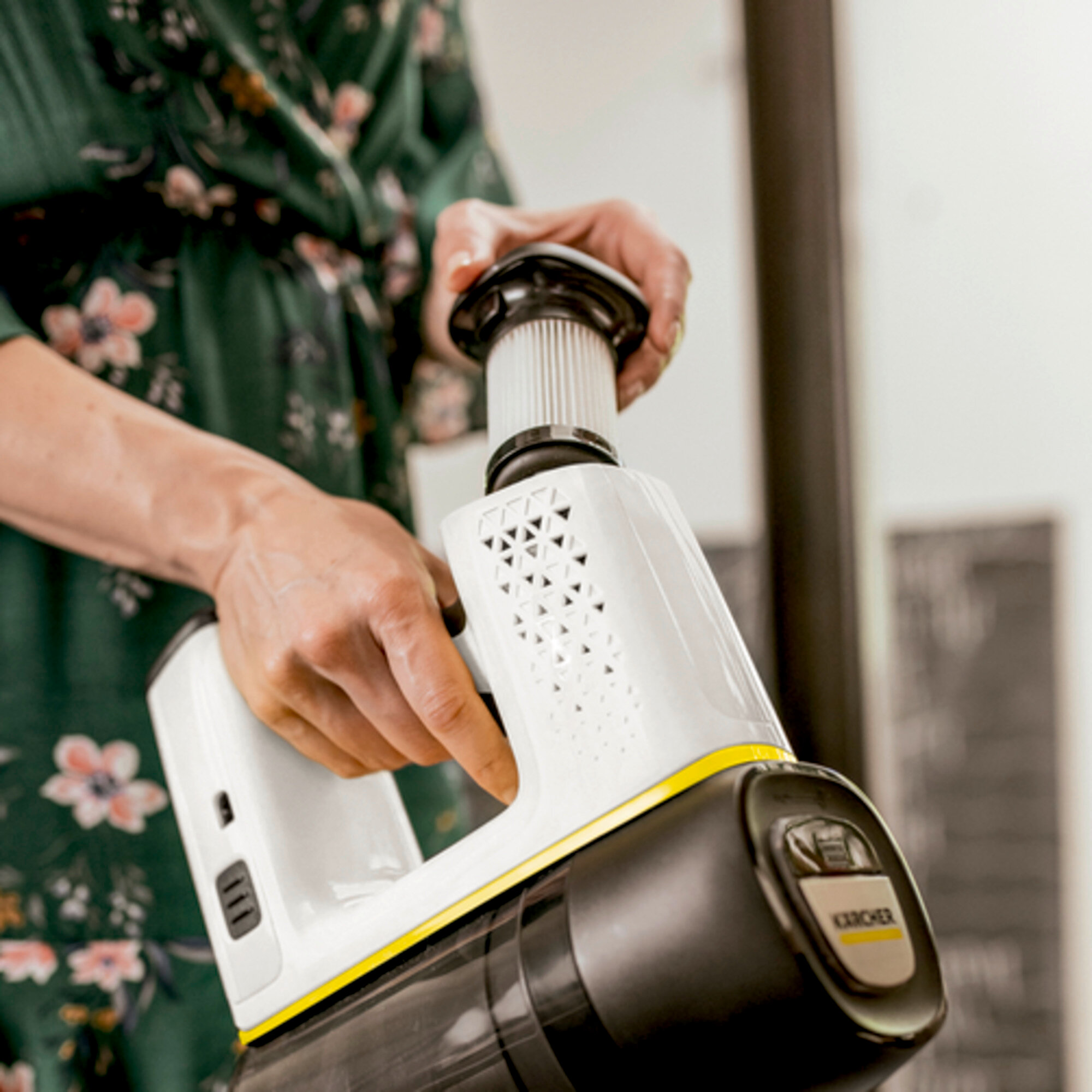 Battery-power vacuum cleaner VC 6 Cordless Premium ourFamily: Practically designed filter system