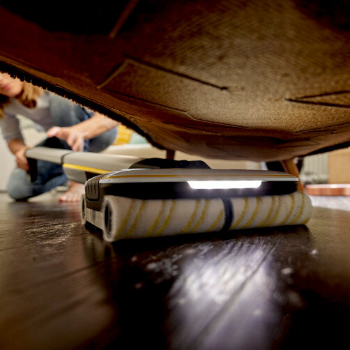 Čistič tvrdých podláh Čistič tvrdých podláh FC 7 Cordless Plus: Možno nakloniť o 180°, ľahko sa s ním manipuluje a je samostatne stojaci