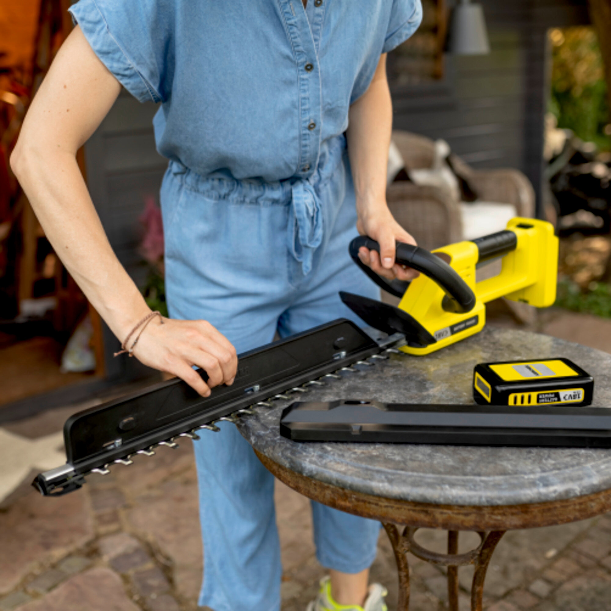 Akumuliatorinės gyvatvorių žirklės HGE 3-18 BATTERY SET: Gyvatvorių šluota