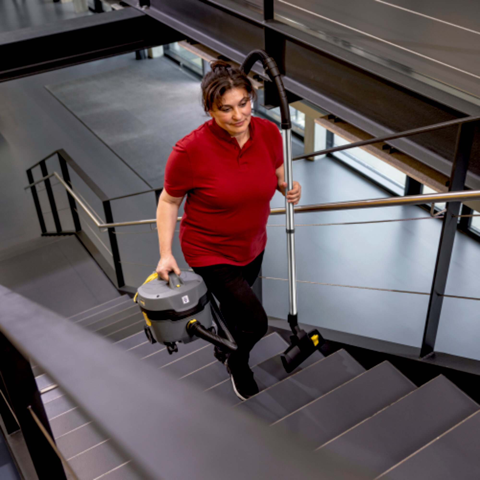 Aspirateur poussières T 7/1 Classic Adv: Léger