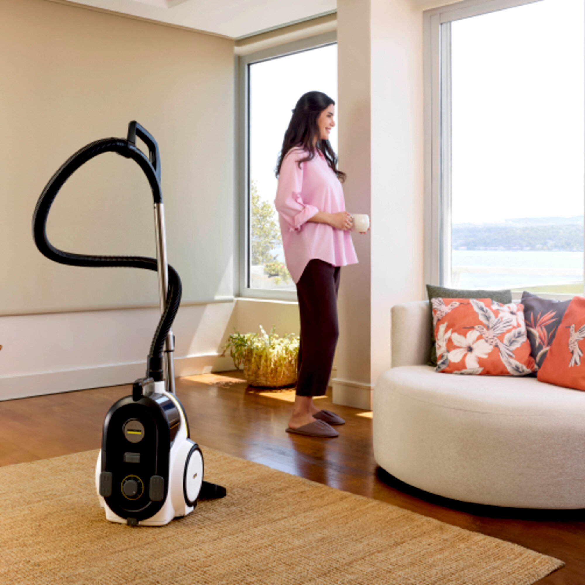 Elektrikli süpürge VCC 4 CycloneX: Kolay Depolama, Üstün Esneklik