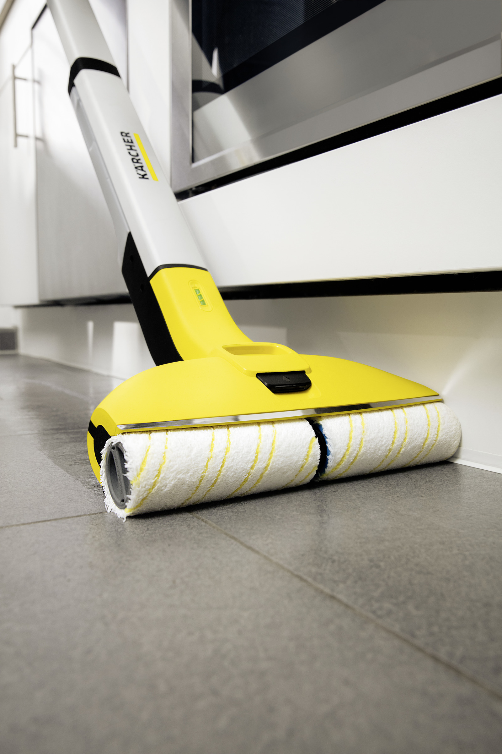 Karcher FC 5 Cordless 1-Speed 0.1- Gallons Floor Scrubber in the Floor  Scrubbers department at