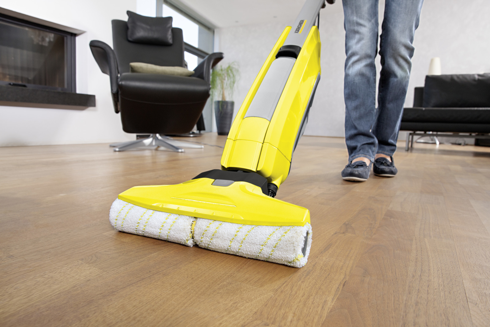 Verfijning Editor Modderig FC 5 Floor Cleaner: Dweilen en opzuigen in 1 | Kärcher