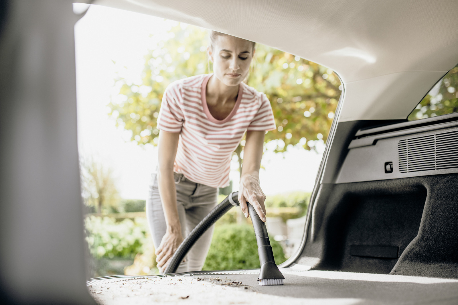 Rev Auto Kit de limpieza interior de coche (6 artículos) – Incluye  limpiador de interior de coche, limpiador de pantalla de coche y accesorios  de