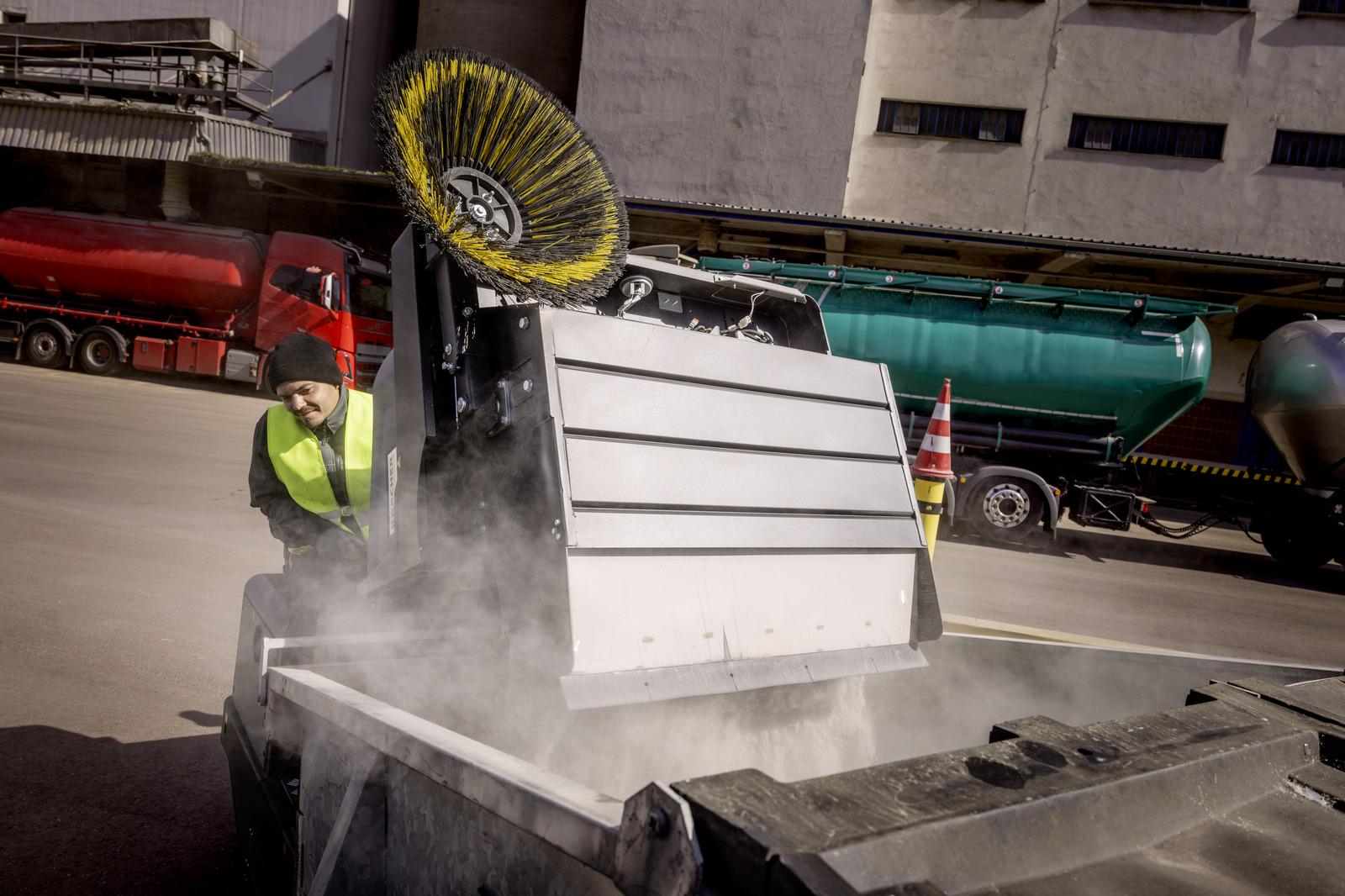 Kärcher KM 130/300 R Bp + STL - Ride-On Sweeper - Kärcher