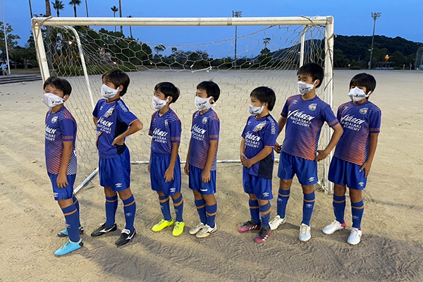 2020年のThank Your Cleaner Dayの様子「Vファーレン長崎公式ジュニアサッカースクールの生徒たち」 2020年のThank Your Cleaner Dayの様子