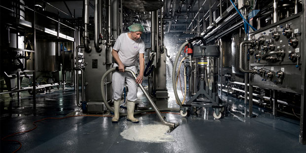 Aspirador profissional para líquidos e sólidos na indústria alimentícia