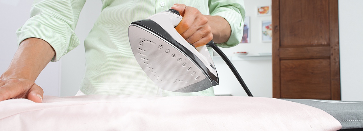 Steam iron 2 Steam iron 2