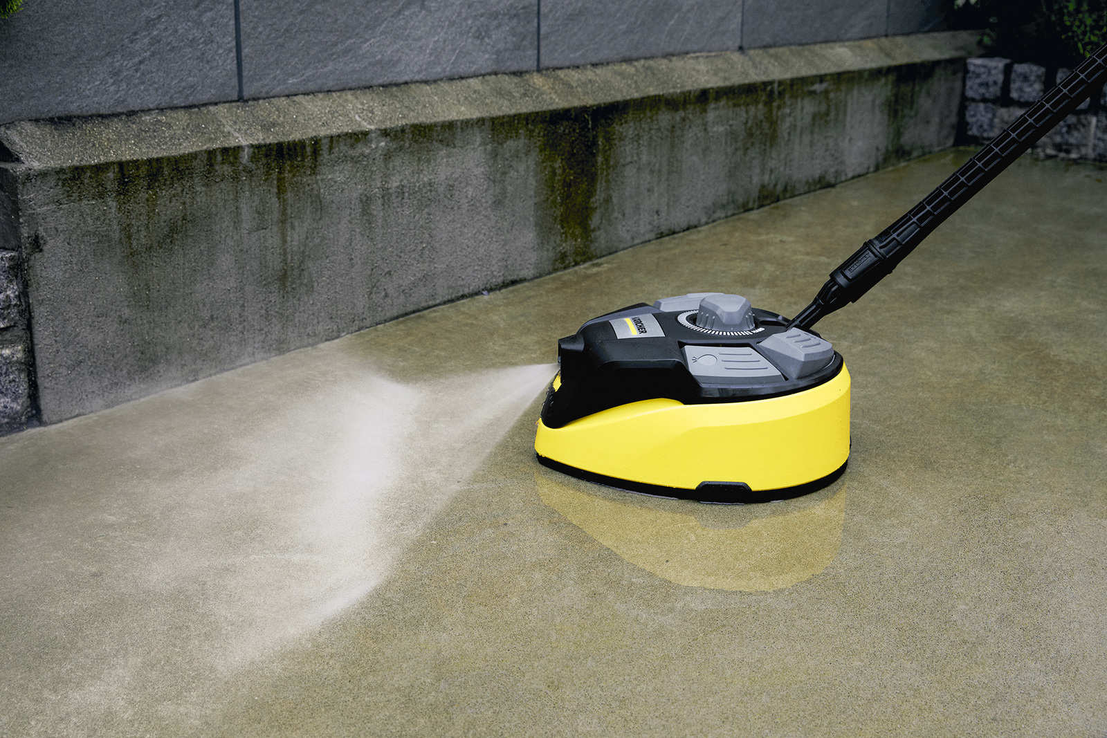 送料込　KARCHER ケルヒャー　高圧洗浄機K5 プレミアムサイレント50Hz電源10050