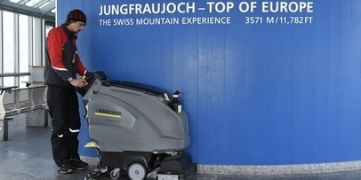 Scrubber drier at the Jungfraujoch