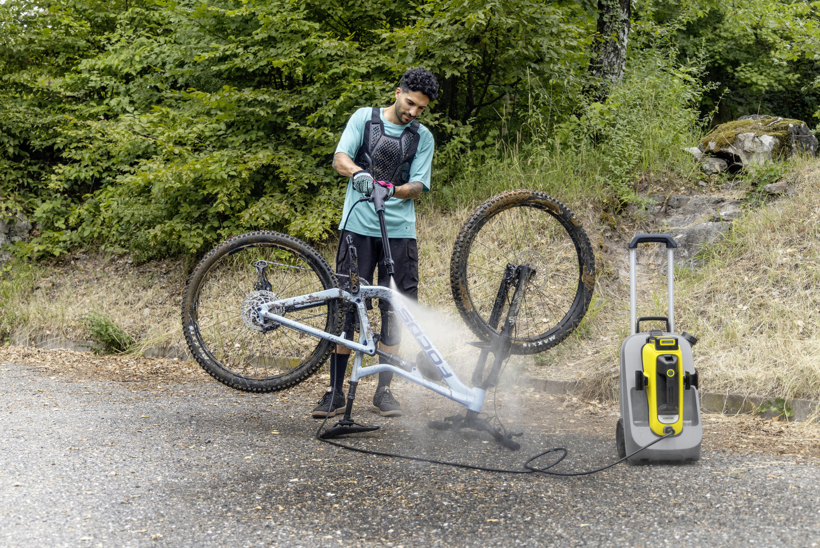 Mobile medium-pressure washer with 18 V battery from Kärcher