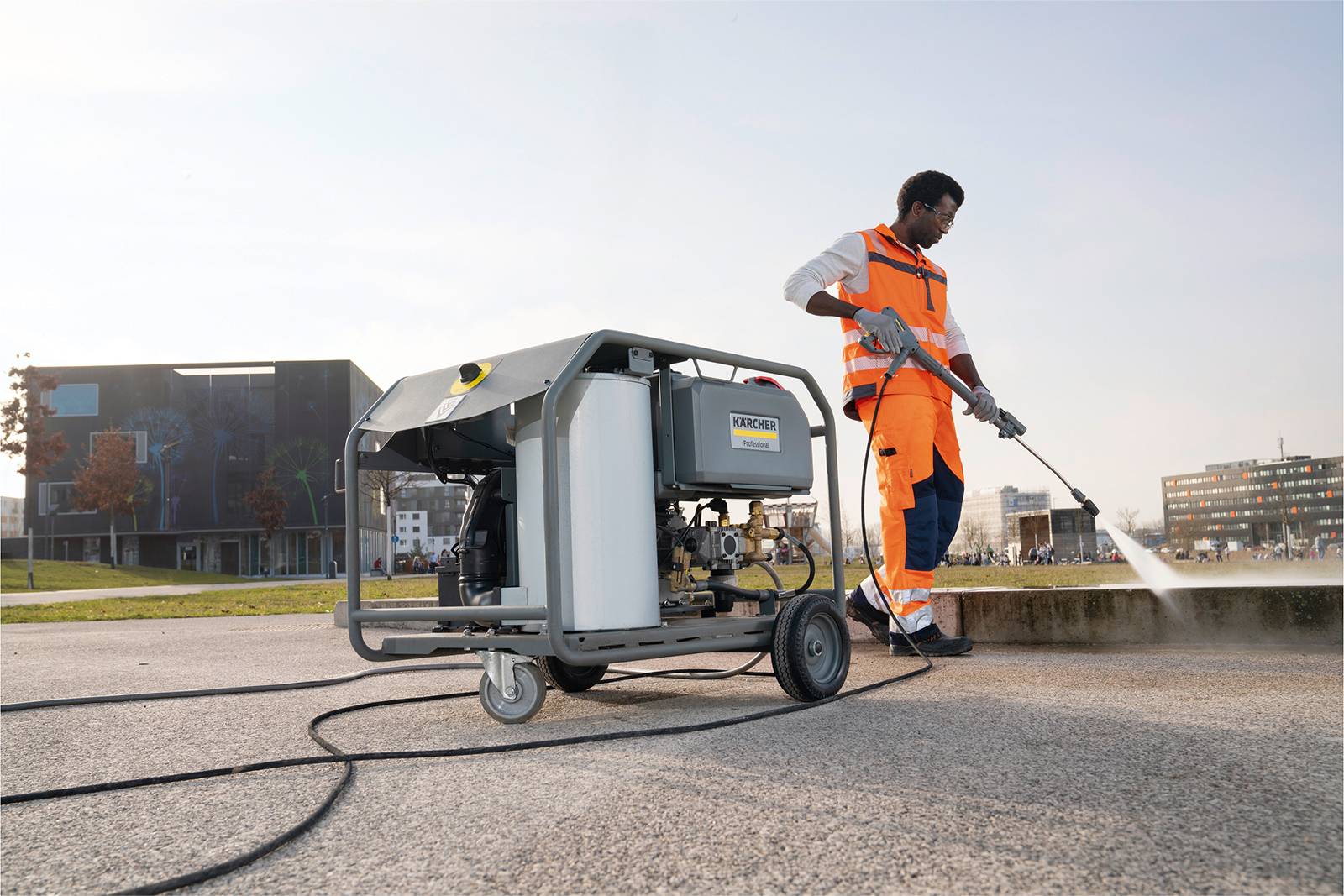 HDS 8/20 G 温水 エンジンタイプ 高圧洗浄機 | ケルヒャー