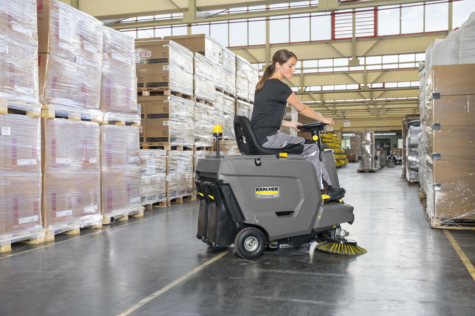 KM 85/50 R Bp スイーパー（搭乗式） 業務用 | ケルヒャー