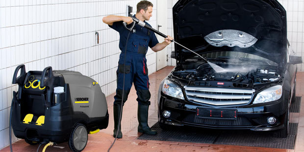 Cleaning car engine with karcher hot water pressure washer