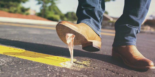 Stepping on gum in parking lot - Solve with Karcher SG C Bp gum remover