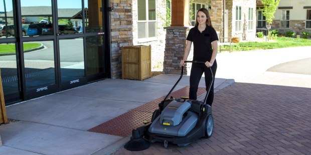 Hotel And Hospitality Best Equipment For Keeping Areas Clean Kärcher Clean The Exterior Of Your Hotel With Our Selection Karcher Sweepers