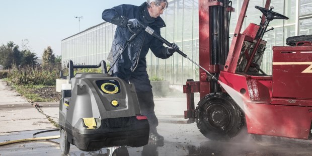 Easily power wash farm vehicles to get them clean quickly
