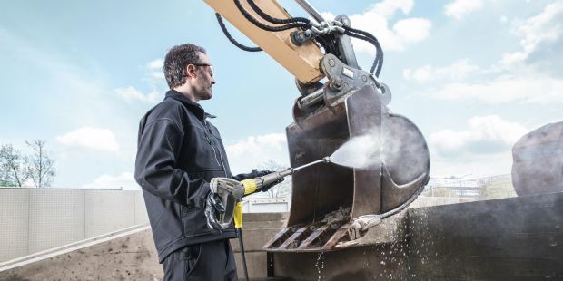 Karcher Easyforce trigger gun cleaning excavator bucket