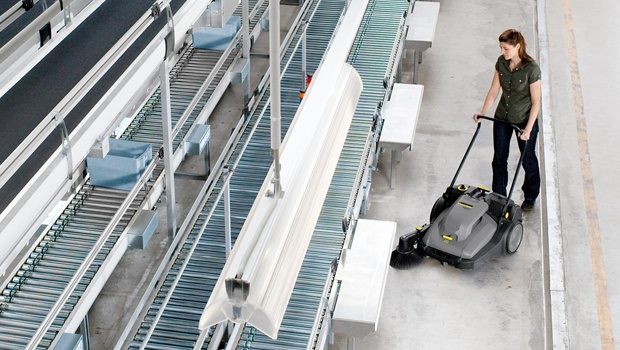 Varredora mecanizada para áreas externas Varredora mecanizada para áreas externas