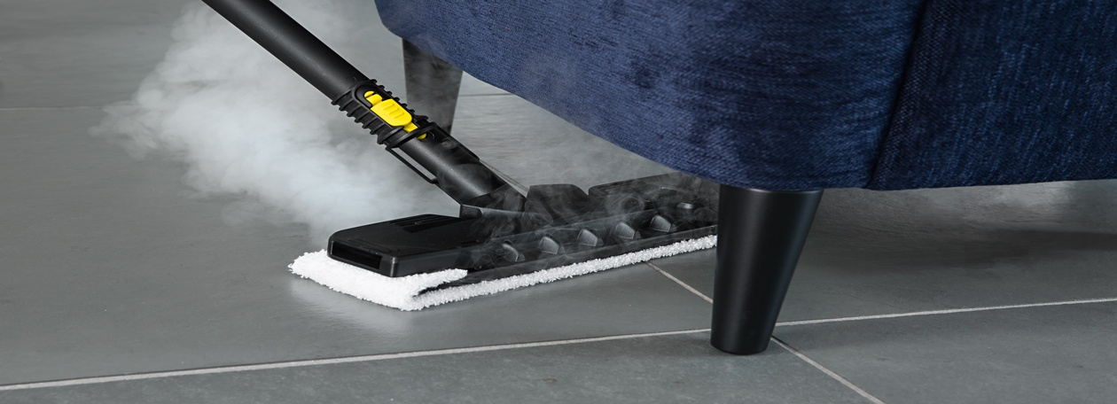 Cleaning tiled flor without chemicals with steam cleaners Cleaning tiled flor without chemicals with steam cleaners