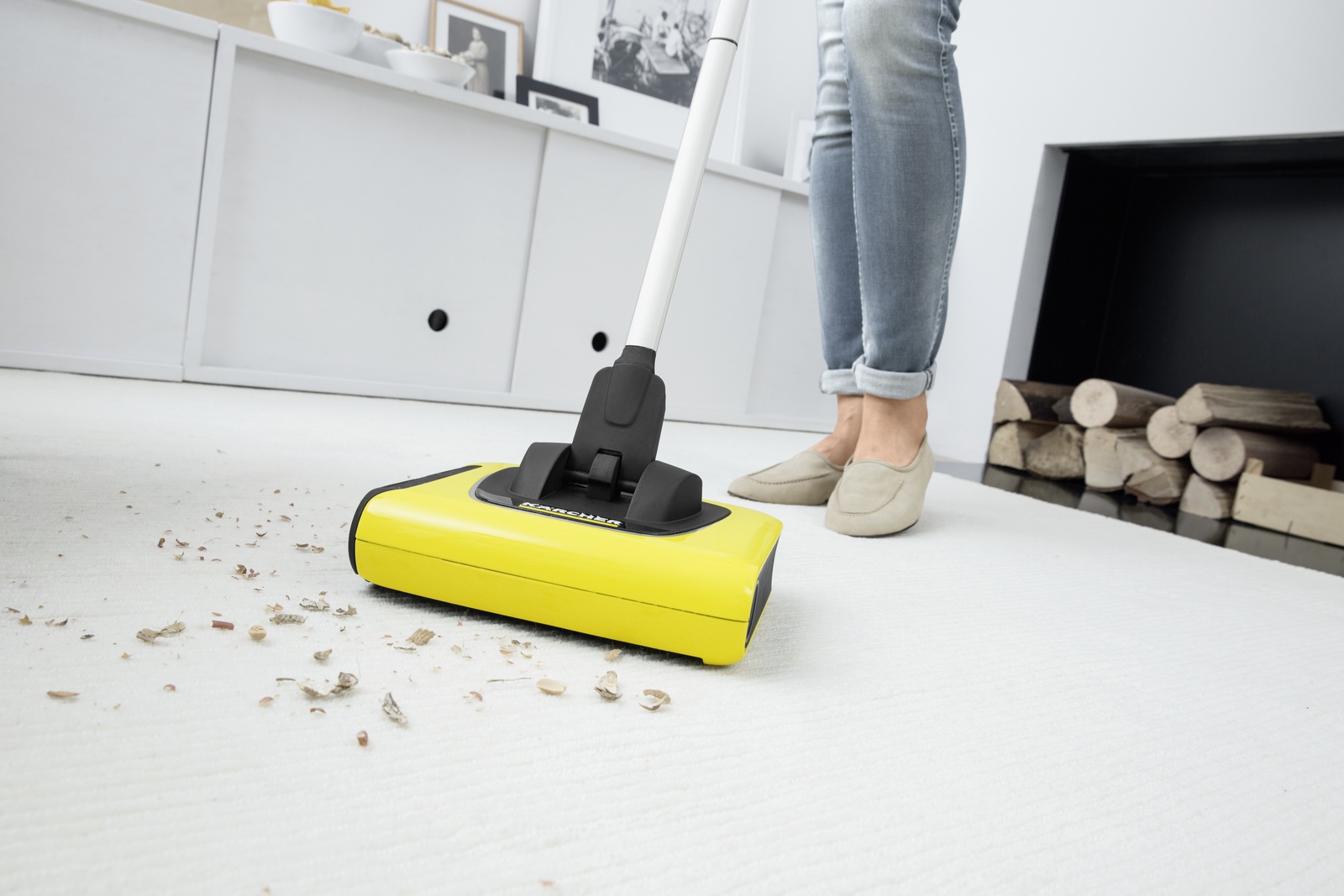 Karcher - KB 5 Electric Floor Sweeper Broom - Multi-Surface - Lightweight  and Cordless - Ideal for Fur, Hair, Dirt, & Debris - 8.25 Cleaning  Width,Yellow