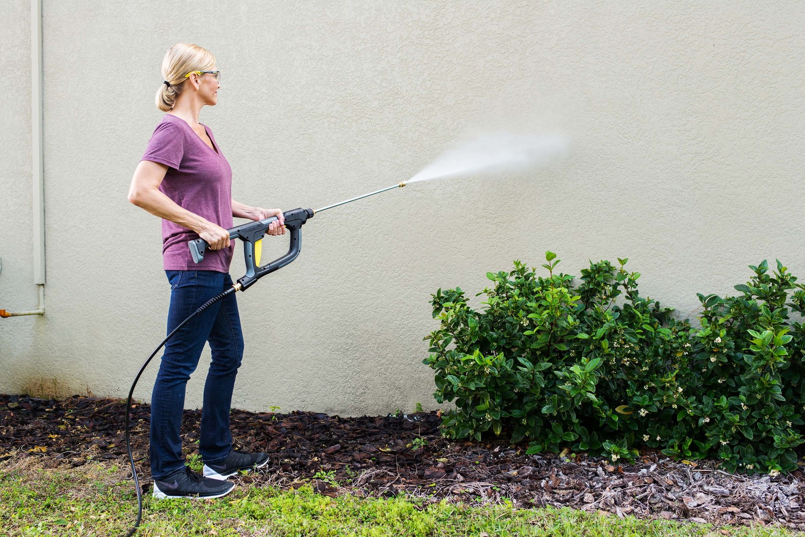 VersaGRIP Spray Gun with Quick Connect Hose Adapter