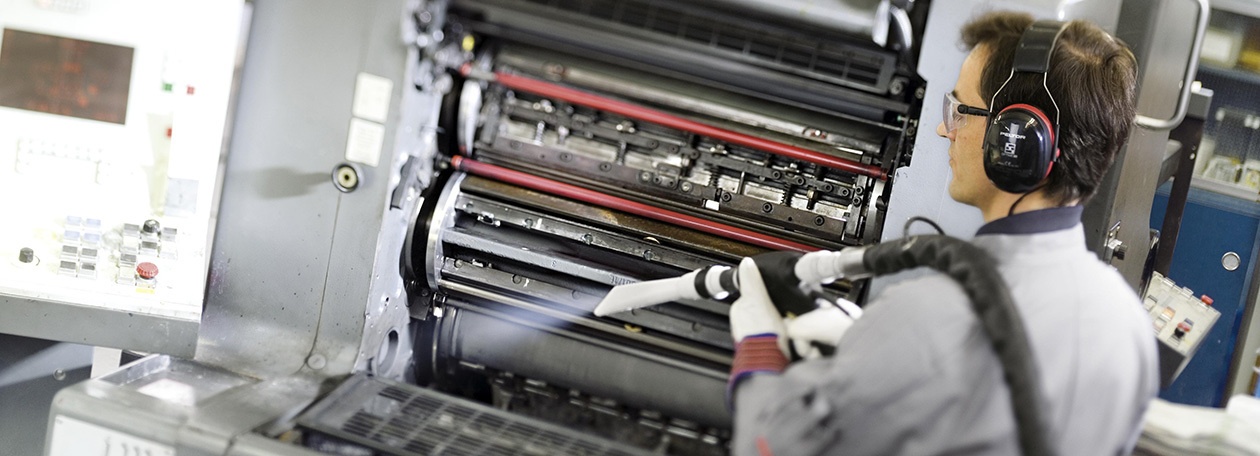 header_gyousyubetsu_1260x456 ケルヒャー 業種別 清掃機器