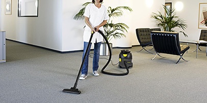 ケルヒャー　ドライクリーナー　ショールーム　床