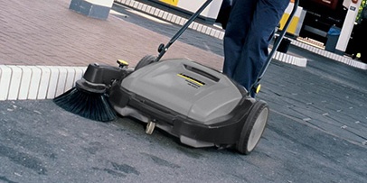 ケルヒャー　スイーパー　駐車場